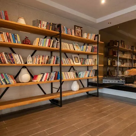 Enki Suess Alacati *