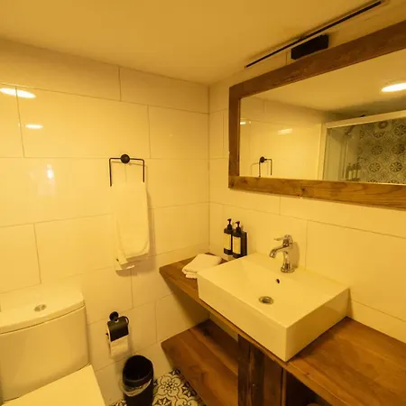 Enki Suess Alaçatı