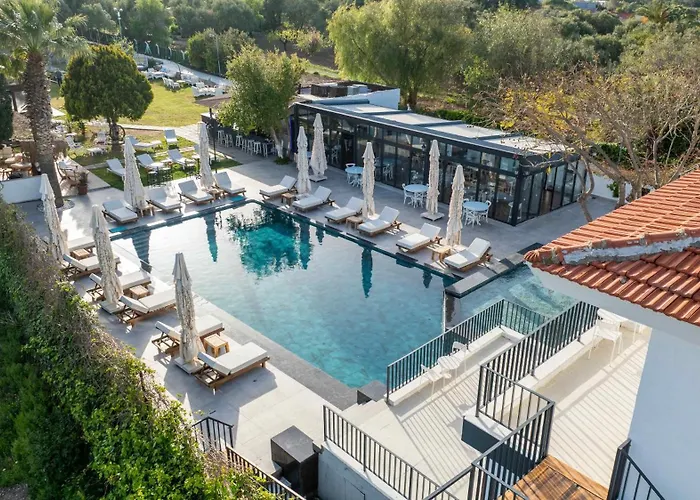 Enki Suess Alacati Ciftlikkoyu